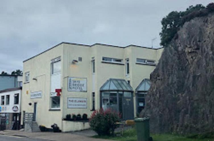 The Skye Bridge Hotel Kyle of Lochalsh Buitenkant foto